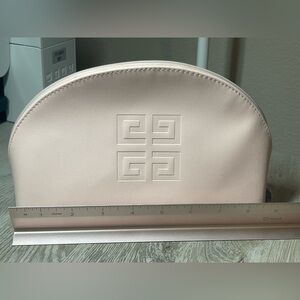 GIVENCHY PARFUMES SHELL SHAPED MAKEUP TRAVEL POUCH CLUTCH 9” PINK